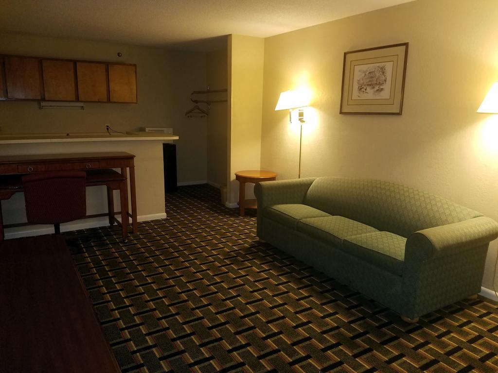 Americas Best Value Inn-Winnsboro Bagian luar foto